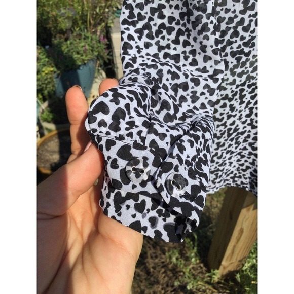 Torrid sheer long sleeve blouse size 2 2X 18 20 split back heart valentines - Picture 7 of 12